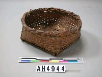 藏品(小方籃)的圖片